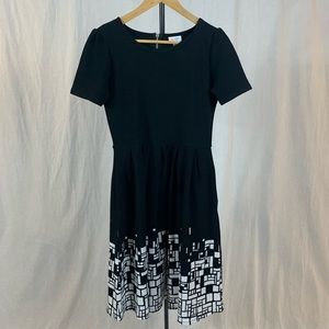 Black & white dress w pockets